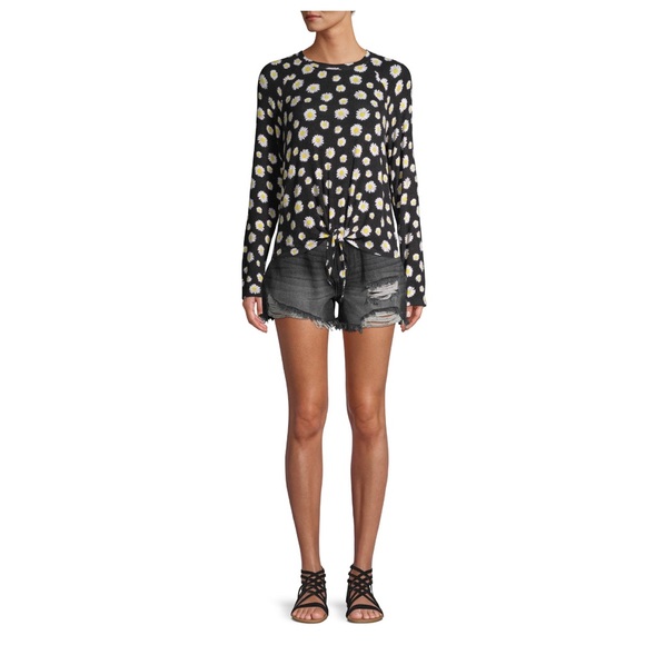 Destructed Mom Short. Color: black - Picture 2 of 7